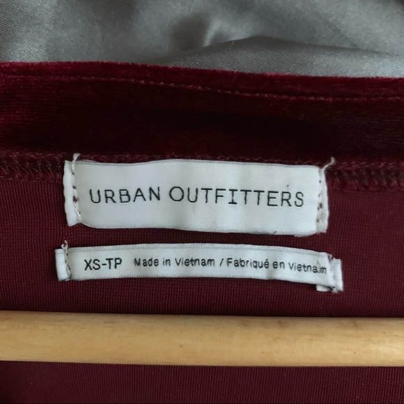 Velvet Tie-Front Cropped Top - Picture 5 of 6